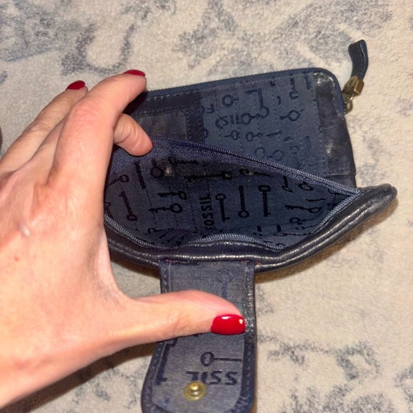 Vintage Fossil Womens Embroidered Leather Bi-Fold Wallet With Zipper. - Picture 5 of 8